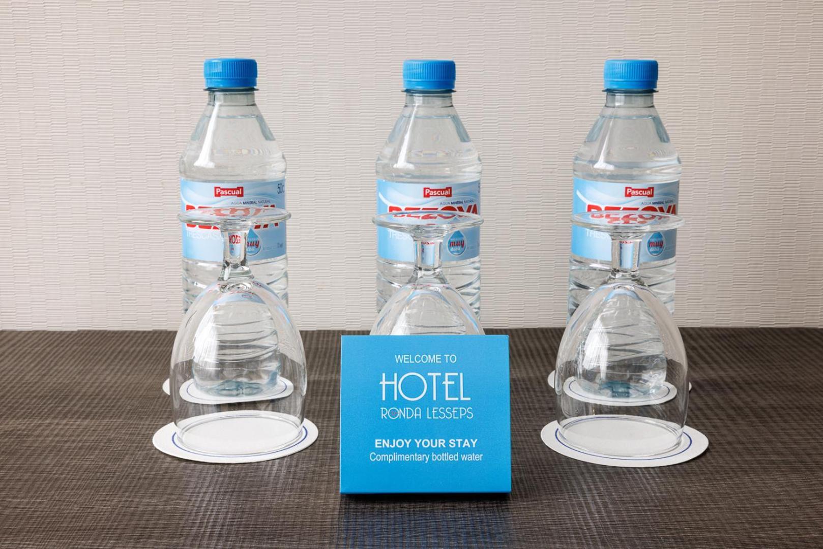 Hotel Ronda Lesseps Barcelona Szoba fotó
